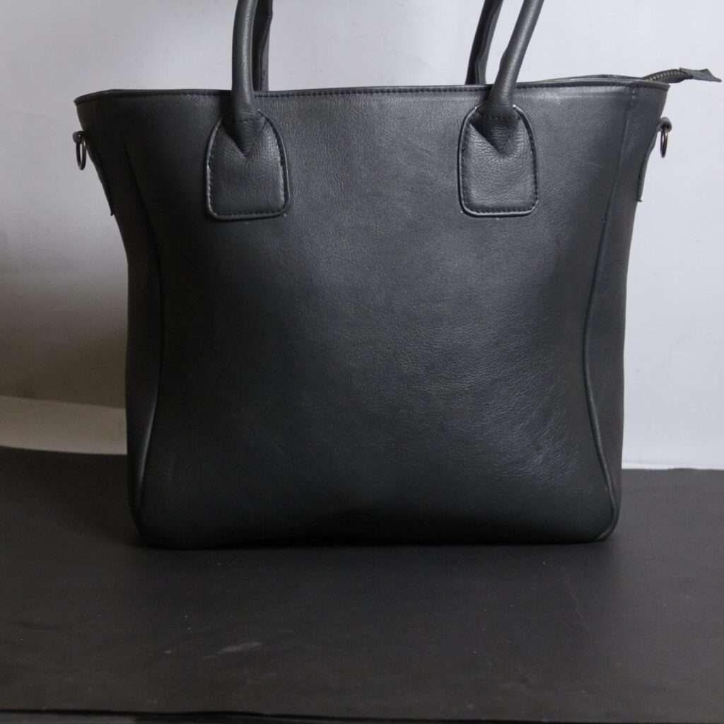 Ladies Black Leather Carryall – 100% Genuine Cow Leather